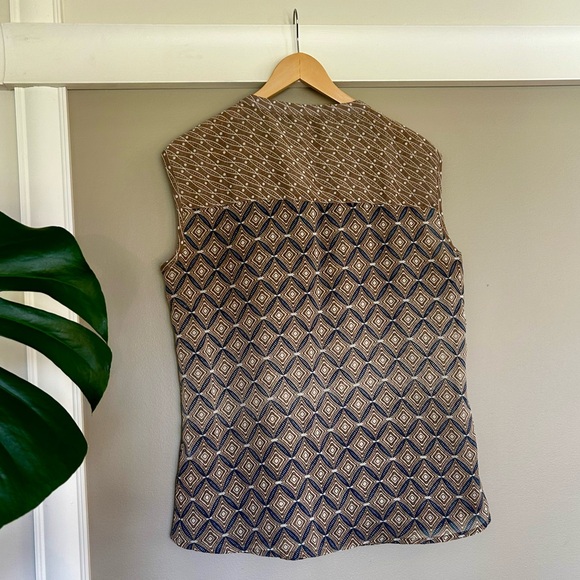 [EUC] MAISON COUPÉ | Women’s semi sheer sleevless blouse | Large - Picture 5 of 11